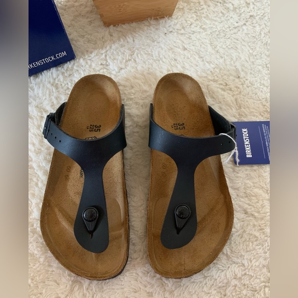 Women’s Birkenstock Gizeh Sandals - Picture 2 of 6